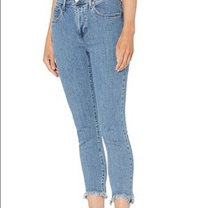 Levi’s 721 High Rise Skinny Jeans (Matter of Fact)